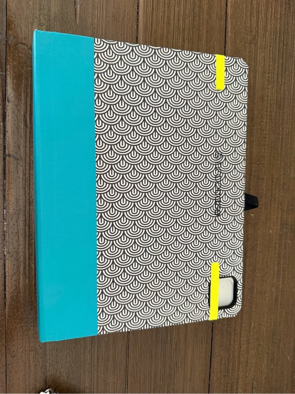 Apple Magic Keyboard with Dodo Book Case